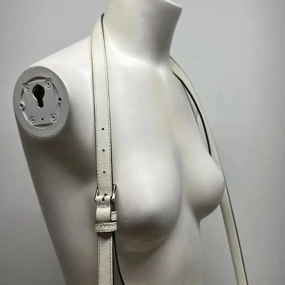 Kate Spade Reiley Dome Satchel Purse Handbag Straw Wicker Leather Trim White